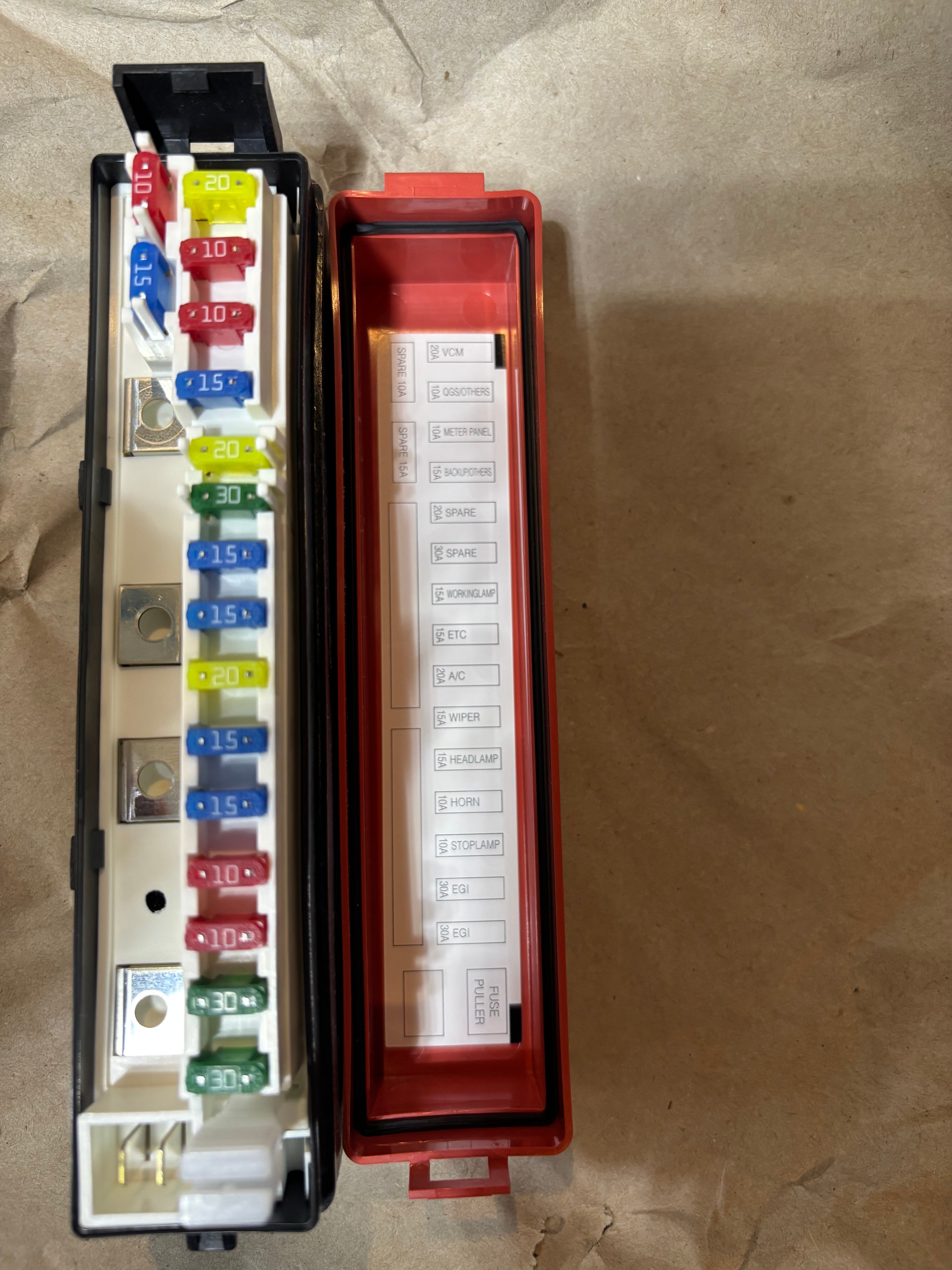 fuse box caterpillar gp30n, ct91a04-36030